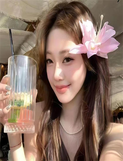 《白蛇抄》悬念设置：叙事技巧与观众心理